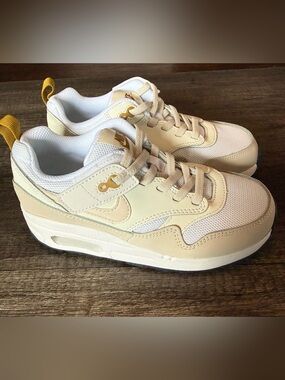 Nike Kids Cream White Sneakers with Yellow Pull Tabs